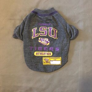 Tiny LSU tee for your little pup.